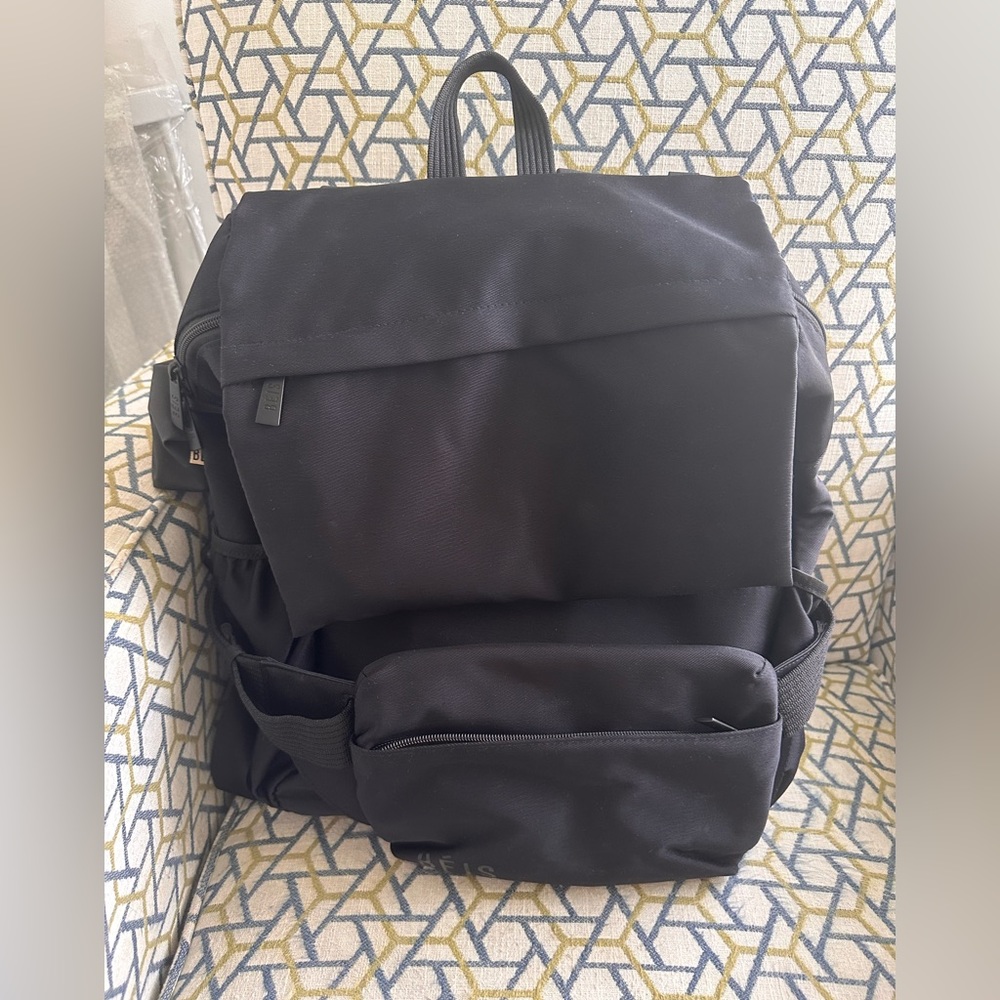Beis diaper bag. Only used 3 months.